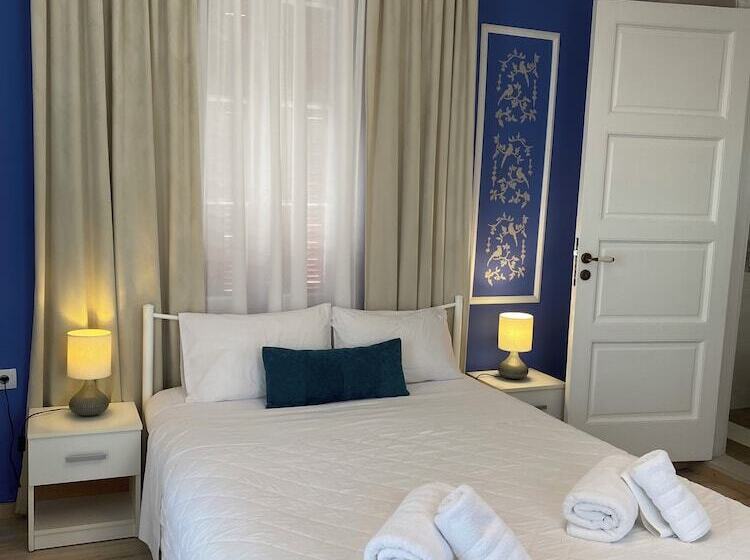 Пансион Iris  Garden Rooms