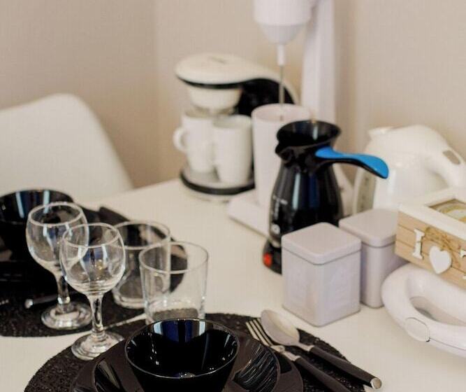 Пансион Iris  Garden Rooms