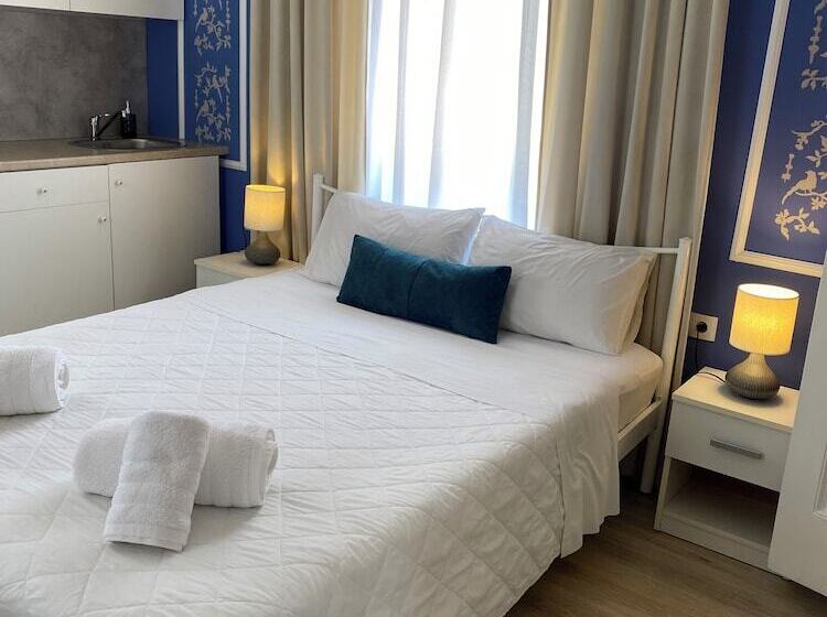 Пансион Iris  Garden Rooms