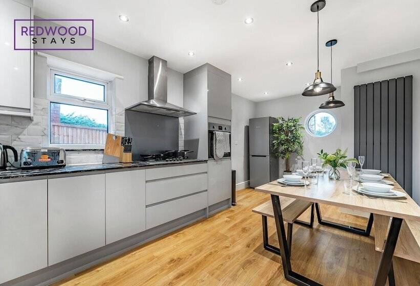 膳宿费 Kingston Road House By Redwood Stays