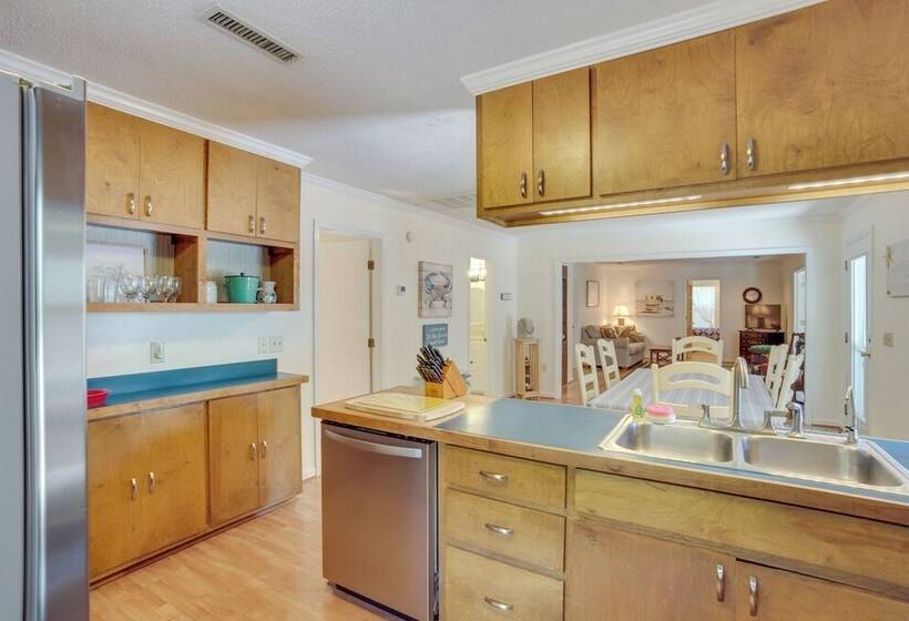 Near Edisto Beach State Park: Home W/ Lanais!