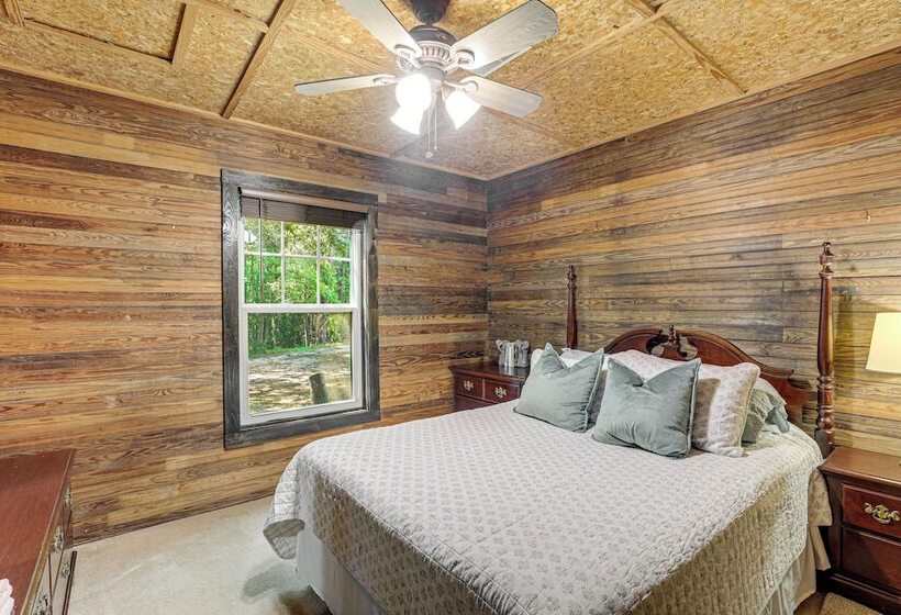 Pet Friendly Ehrhardt Home W/ Private Pond & Yard!