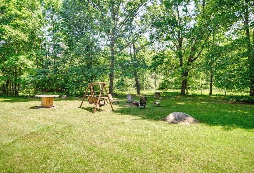 Pet Friendly Espyville Home W/ Yard & Fire Pit!