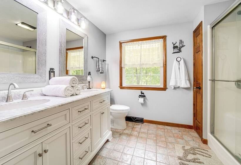 Pet Friendly Espyville Home W/ Yard & Fire Pit!