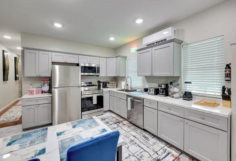 Pet Friendly Home, Near Hot Springs National Park!