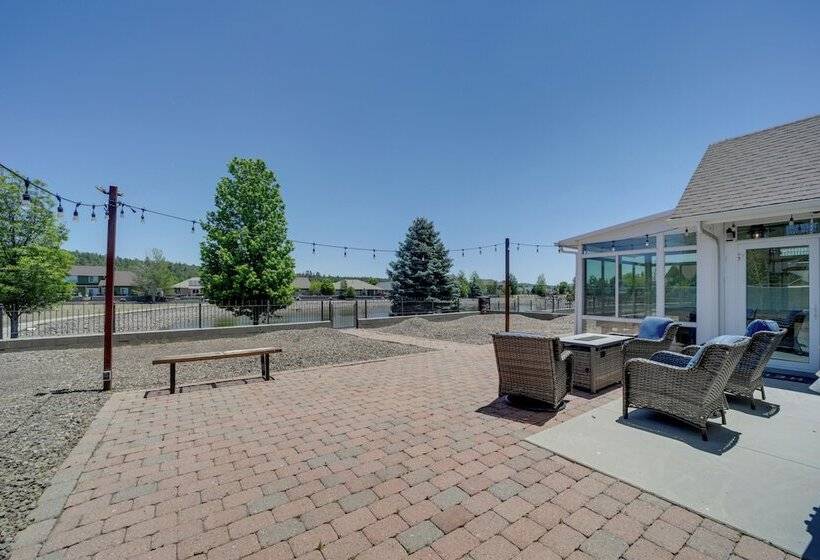 12 Mi To Flagstaff: Pet Friendly Home W/ Sunroom!