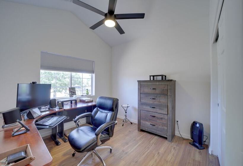 12 Mi To Flagstaff: Pet Friendly Home W/ Sunroom!