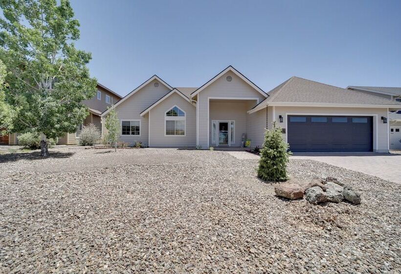 12 Mi To Flagstaff: Pet Friendly Home W/ Sunroom!