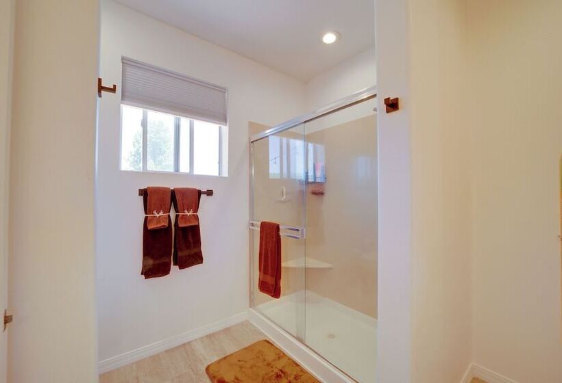 12 Mi To Flagstaff: Pet Friendly Home W/ Sunroom!