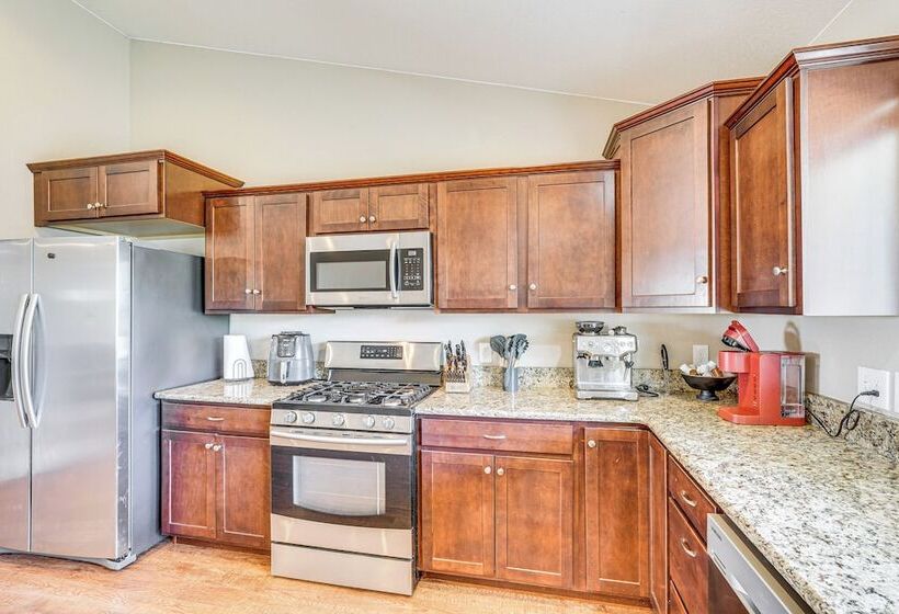 Pet Friendly Klamath Falls Home W/ Private Yard!