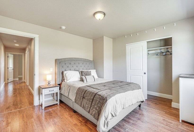 Pet Friendly Klamath Falls Home W/ Private Yard!