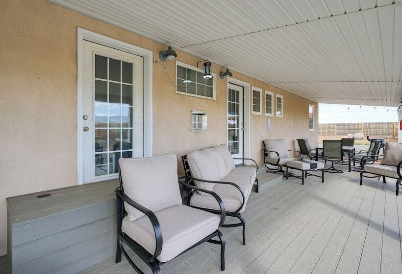 Pet Friendly Monte Vista Home W/ Game Room!
