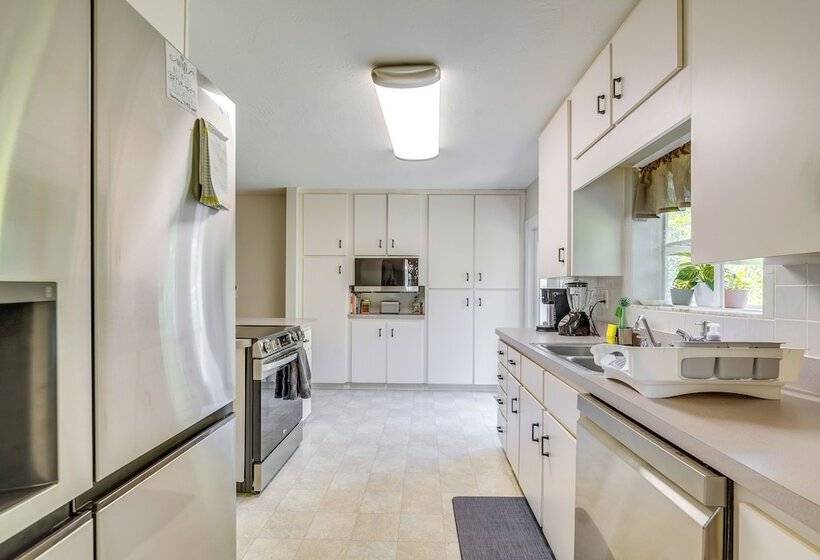 Pet Friendly Ocala Home W/ Pool & Fenced In Yard!