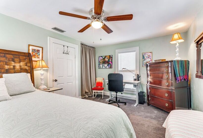 Pet Friendly Tampa Home In Walkable Neighborhood!