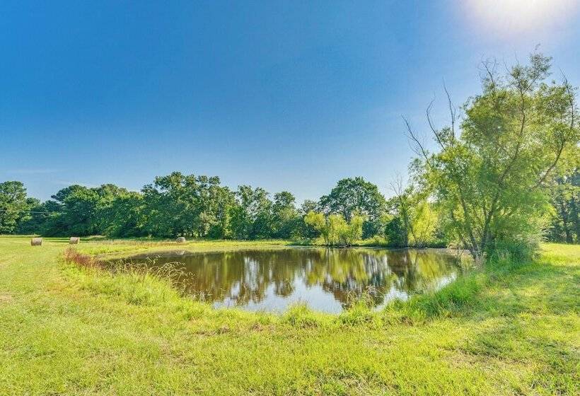 Pet Friendly Vilonia Home W/ Fenced Yard & Grill!