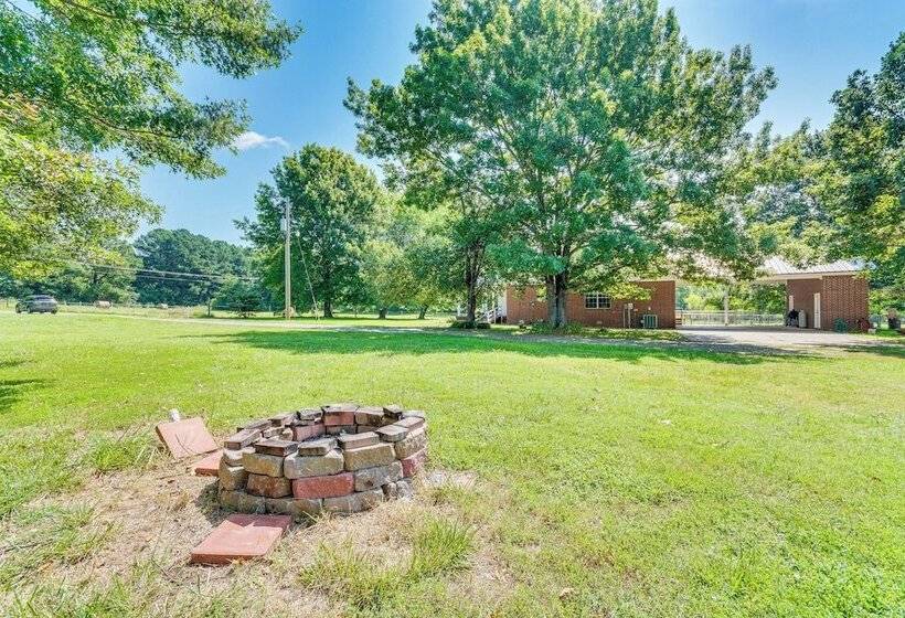 Pet Friendly Vilonia Home W/ Fenced Yard & Grill!
