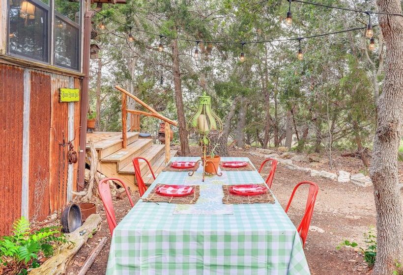 Pet Friendly Wimberley Cabin W/ Fire Pit & Hot Tub