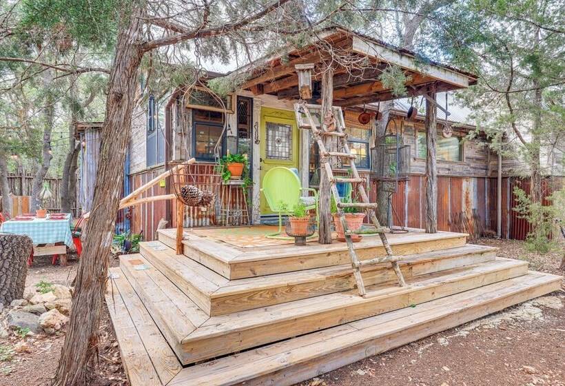 Pet Friendly Wimberley Cabin W/ Fire Pit & Hot Tub