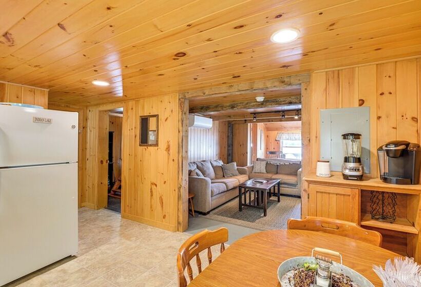 Picturesque Lakefront Cabin In Whiting, Maine!