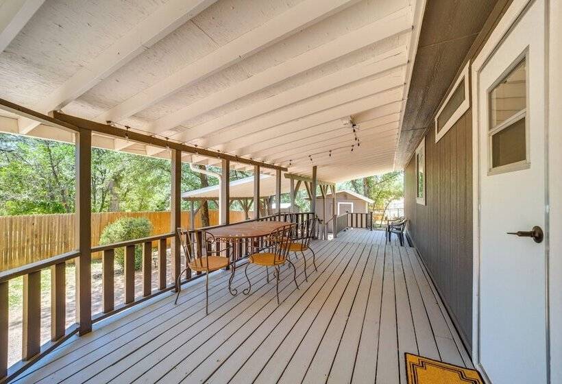 Pine Home W/ Decks & Grill < 1 Mi To Downtown!