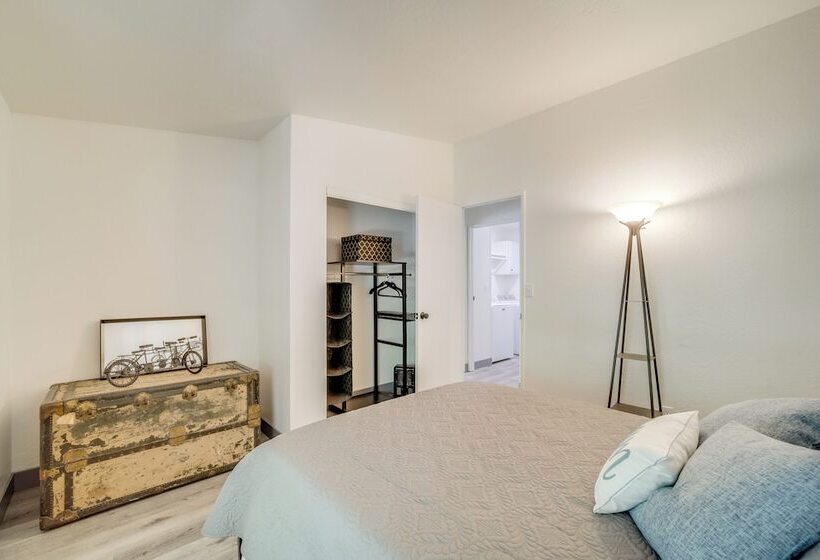 Pine Home W/ Decks & Grill < 1 Mi To Downtown!