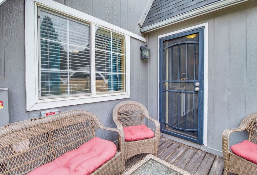 Pinetop Cabin W/ Private Fire Pit & Mountain Views