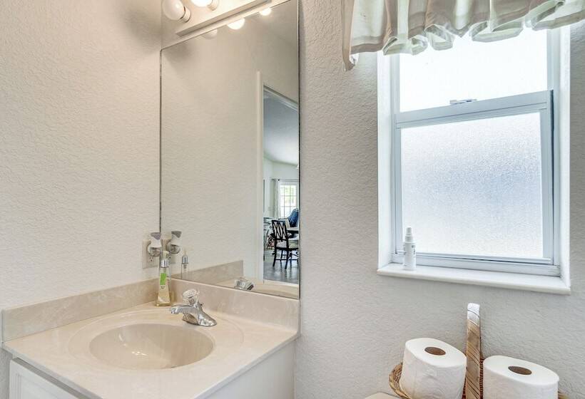 Port Charlotte Home ~ 3 Mi To Beach & Harbor!