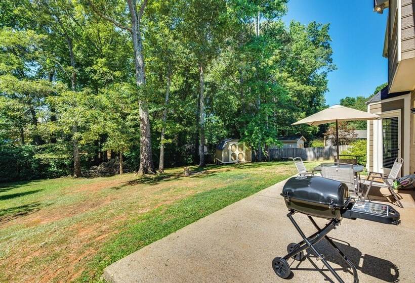 Powder Springs Home W/ Grill: 11 Mi To Six Flags!