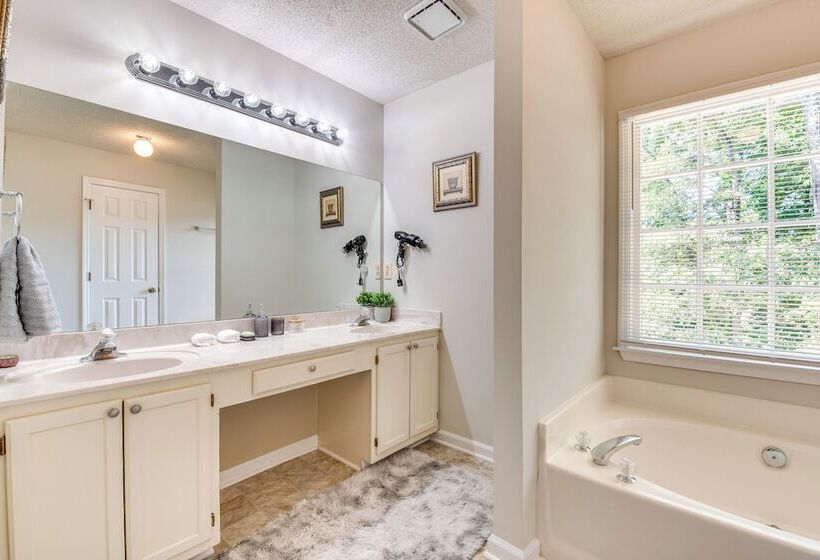 Powder Springs Home W/ Grill: 11 Mi To Six Flags!