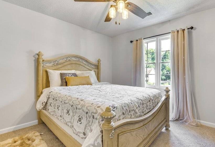 Powder Springs Home W/ Grill: 11 Mi To Six Flags!