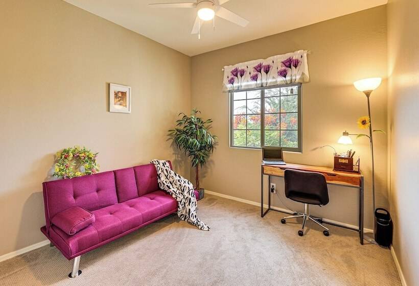 Quiet Casa Grande House Next To Villago Park!