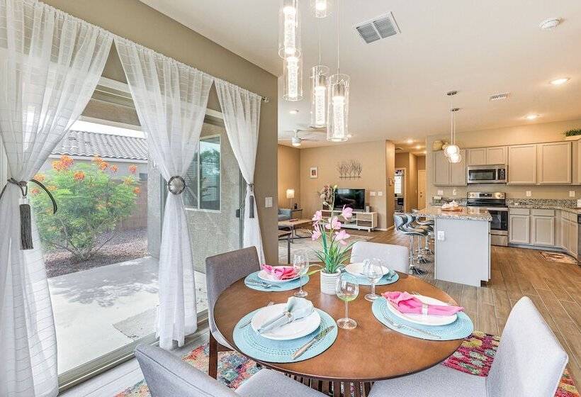 Quiet Casa Grande House Next To Villago Park!