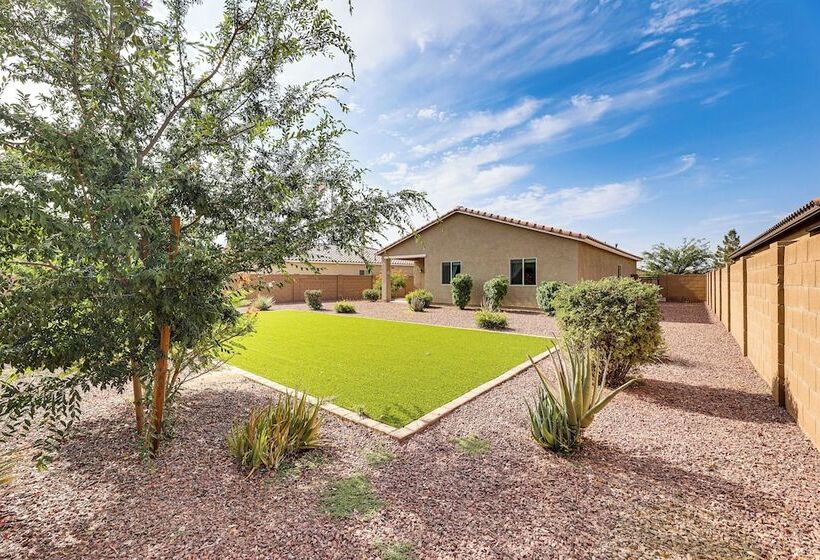 Quiet Casa Grande House Next To Villago Park!