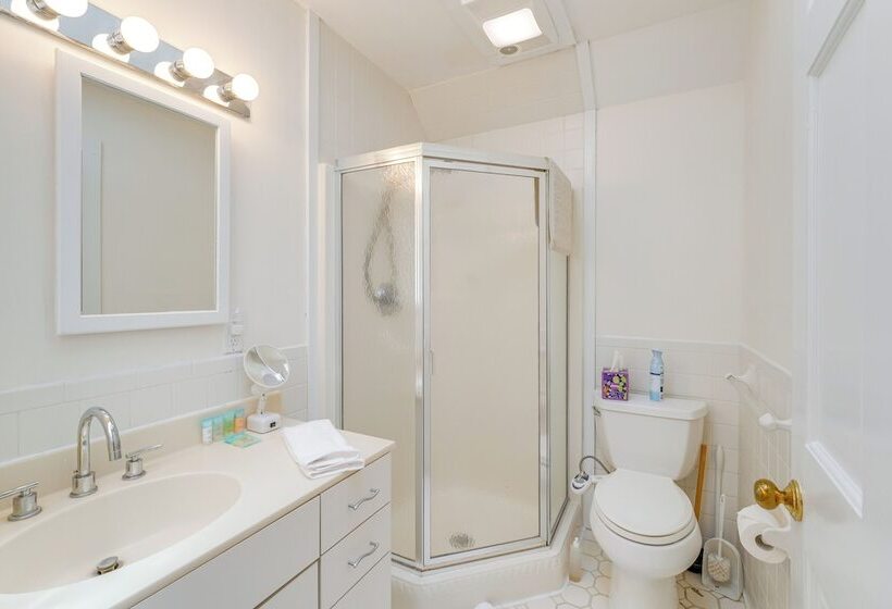 Quiet Freeport Home On Casco Bay W/ Fire Pit