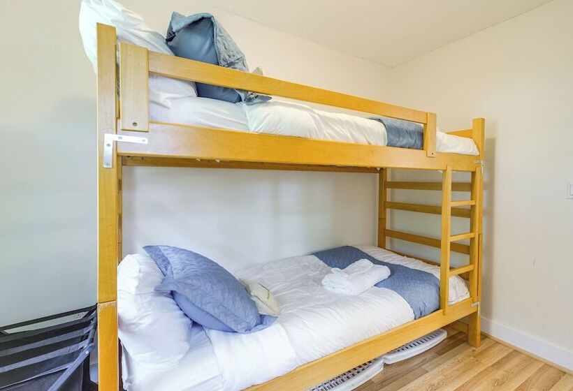 Quiet Freeport Home On Casco Bay W/ Fire Pit