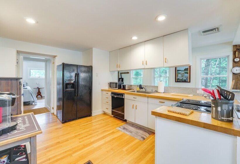 Quiet Freeport Home On Casco Bay W/ Fire Pit