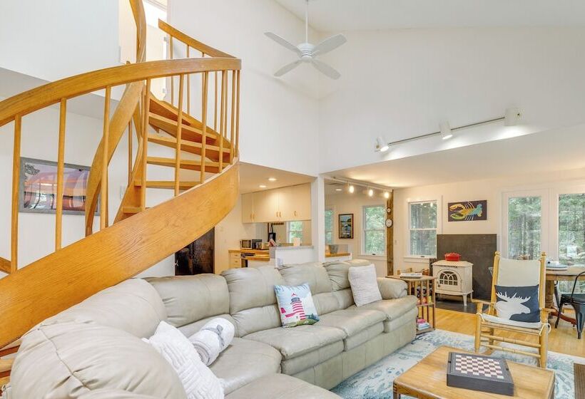 Quiet Freeport Home On Casco Bay W/ Fire Pit
