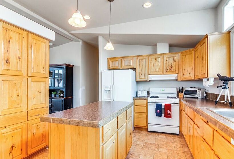 Remote Kingston Cabin W/ Mtn Views: Fish & Atv!