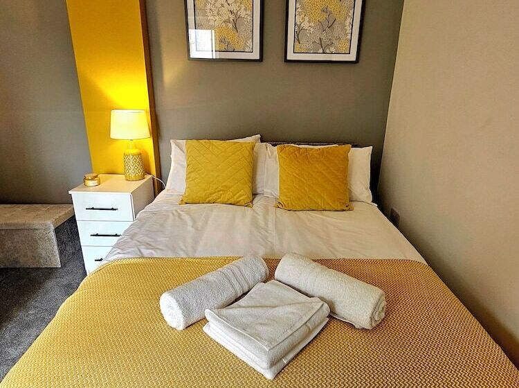 Резиденция Cozy House In Bridgwater Sleeps 6 Long Stays