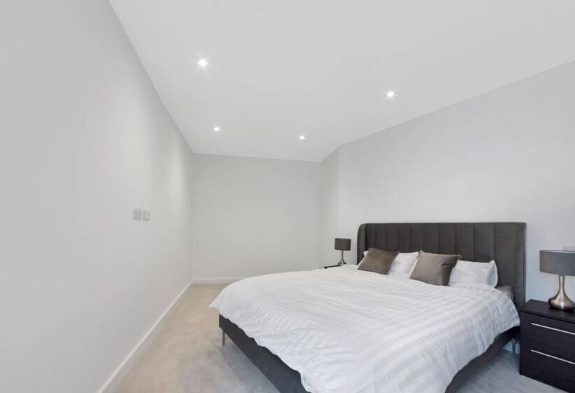 דירת נופש Guest Ready   Oak Crescent City House, London, E14
