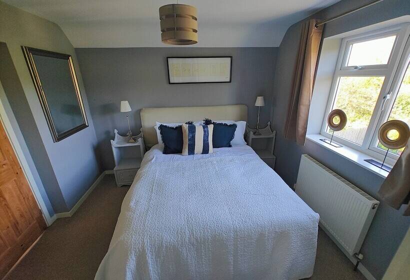 إقامة King Arthur S Rest   Sleeps 10, Hot Tub & Garden