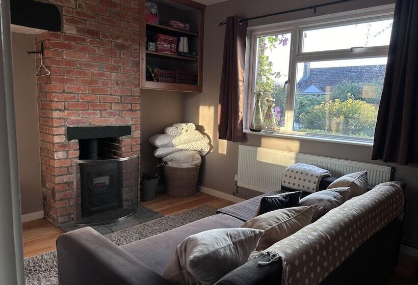 إقامة King Arthur S Rest   Sleeps 10, Hot Tub & Garden