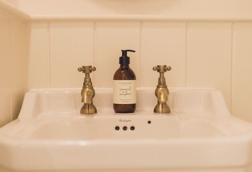 レジデンス Rockpool Cottage 5 Buckingham Mews Coastal Retreat