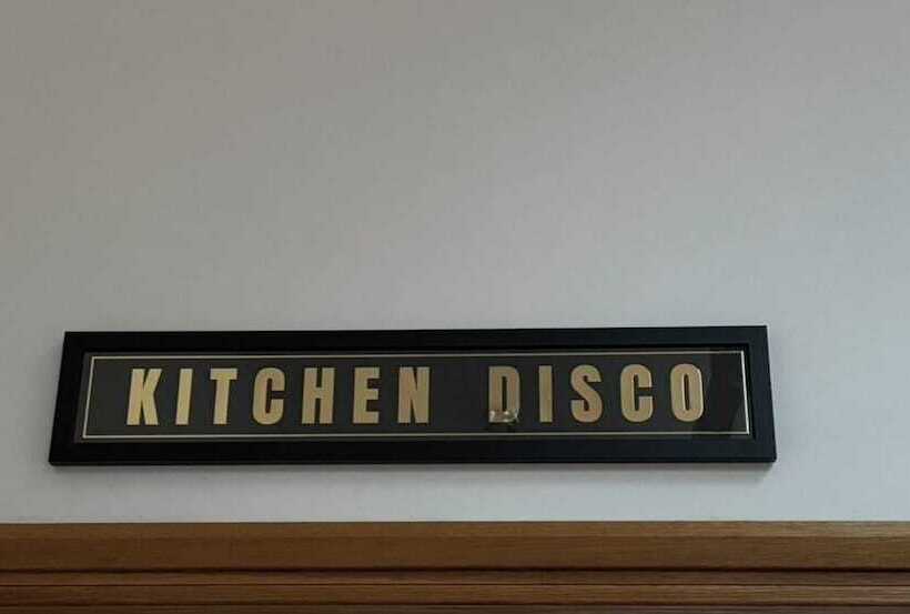 דירת נופש Tranquil Retreat At Oak Lodge   Swimming Pool