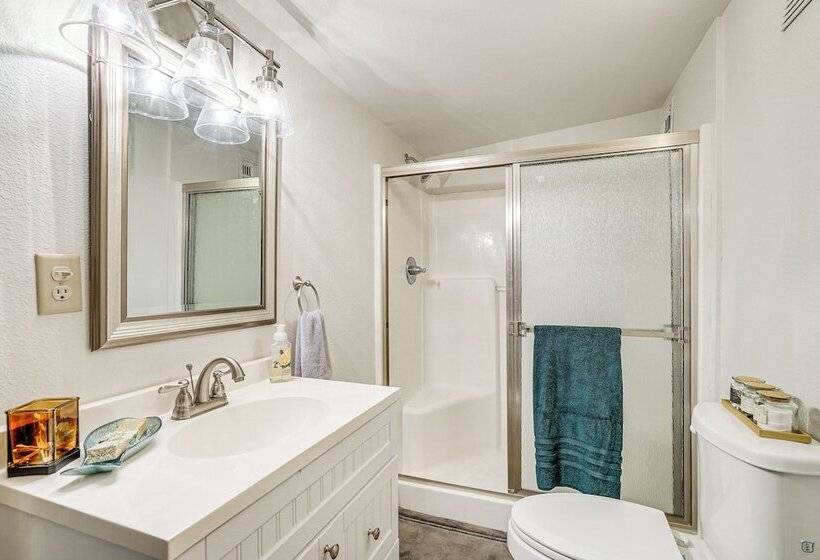 Riverfront Home W/ Boat Launch In Jefferson