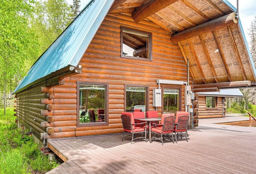 Roomy Log Cabin W/ Hot Tub, Walk To Kenai River!