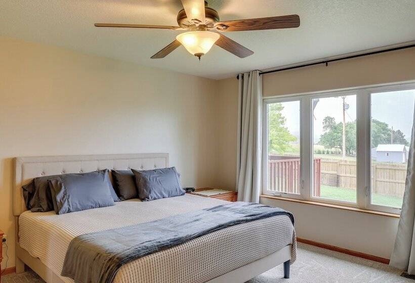 Roomy Piedmont Home W/ Yard < 14 Mi To Sturgis!