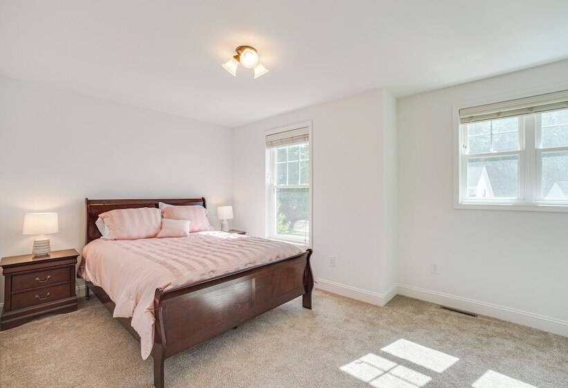 Saratoga Lake Retreat < 5 Mi To Horse Races & Golf