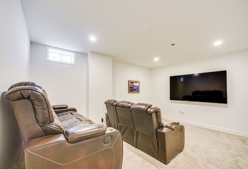 Saratoga Lake Retreat < 5 Mi To Horse Races & Golf