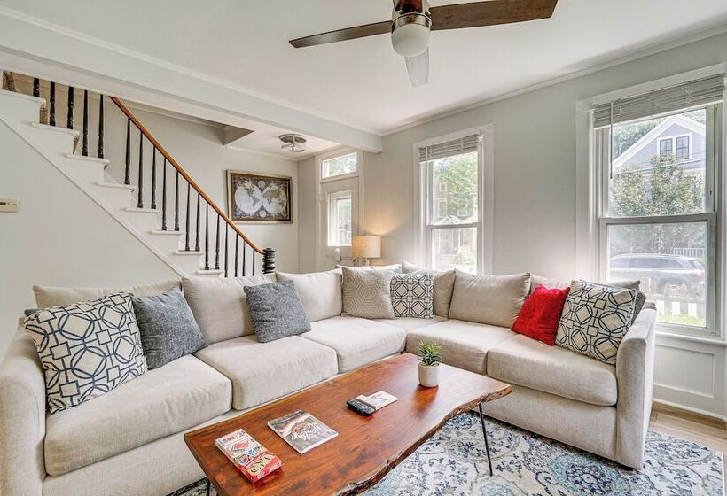 Saratoga Springs Home Near Downtown & Casino!